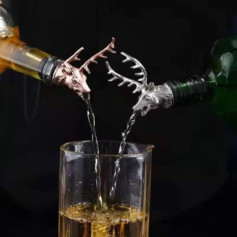 Deer Head Wine Pourer and Stopper - Zinc Alloy Bartender Tool and Wine Accessory