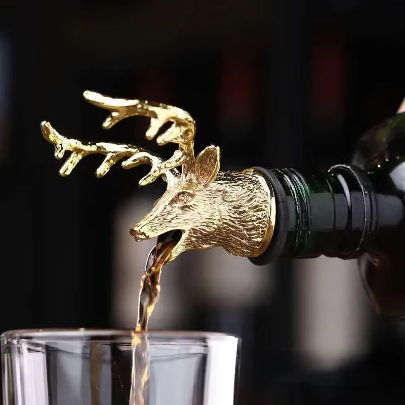 Deer Head Wine Pourer and Stopper - Zinc Alloy Bartender Tool and Wine Accessory